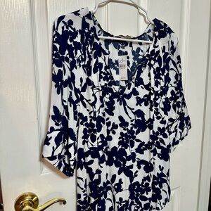LOFT Women's White and Navy Floral Blouse New With Tags Size Large